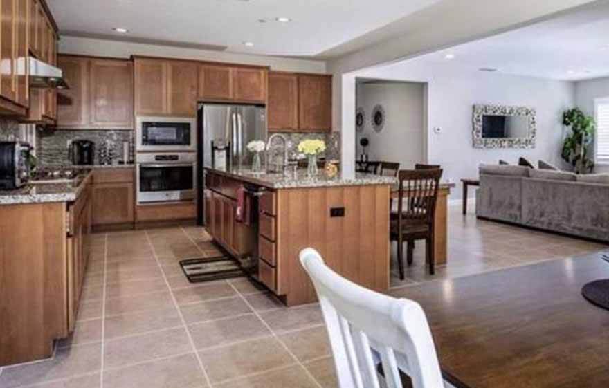 Luxury Home Buyers Inner Image